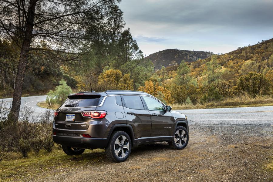  Jeep Compass Latitude 2017 года  (NA) (фото 6 из 6)